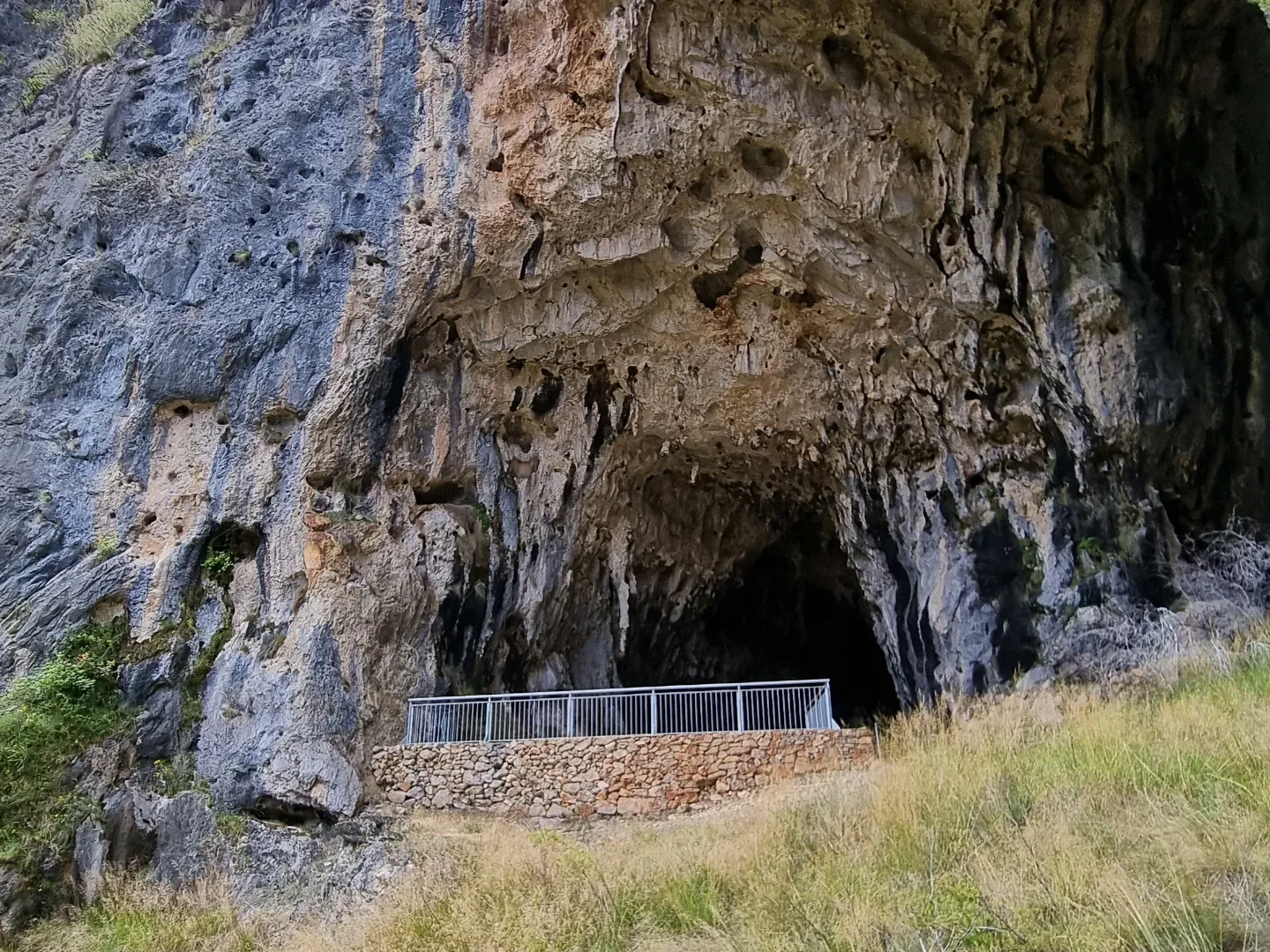 Yarrangobilliy Caves North Glory Lookout Handrail